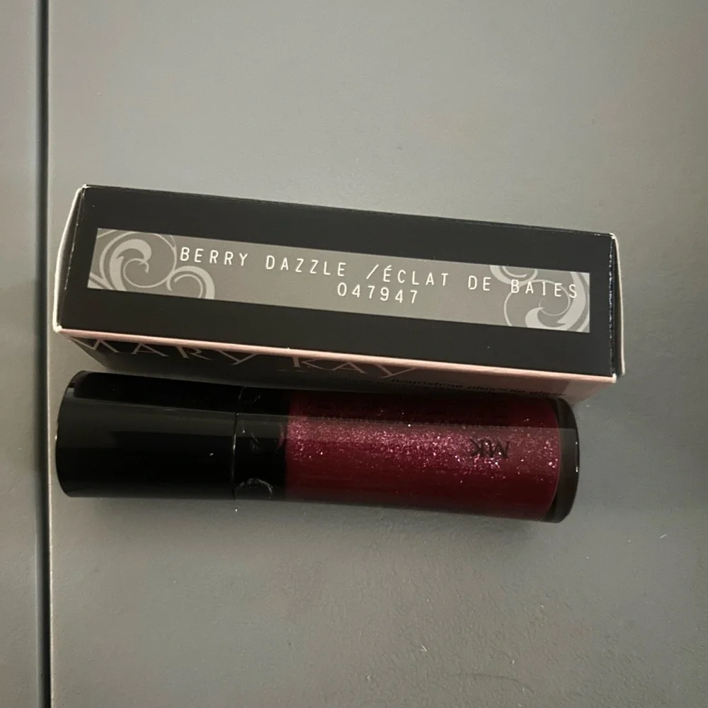 Mary Kay Berry Dazzle Lip Gloss - Shimmering Berry